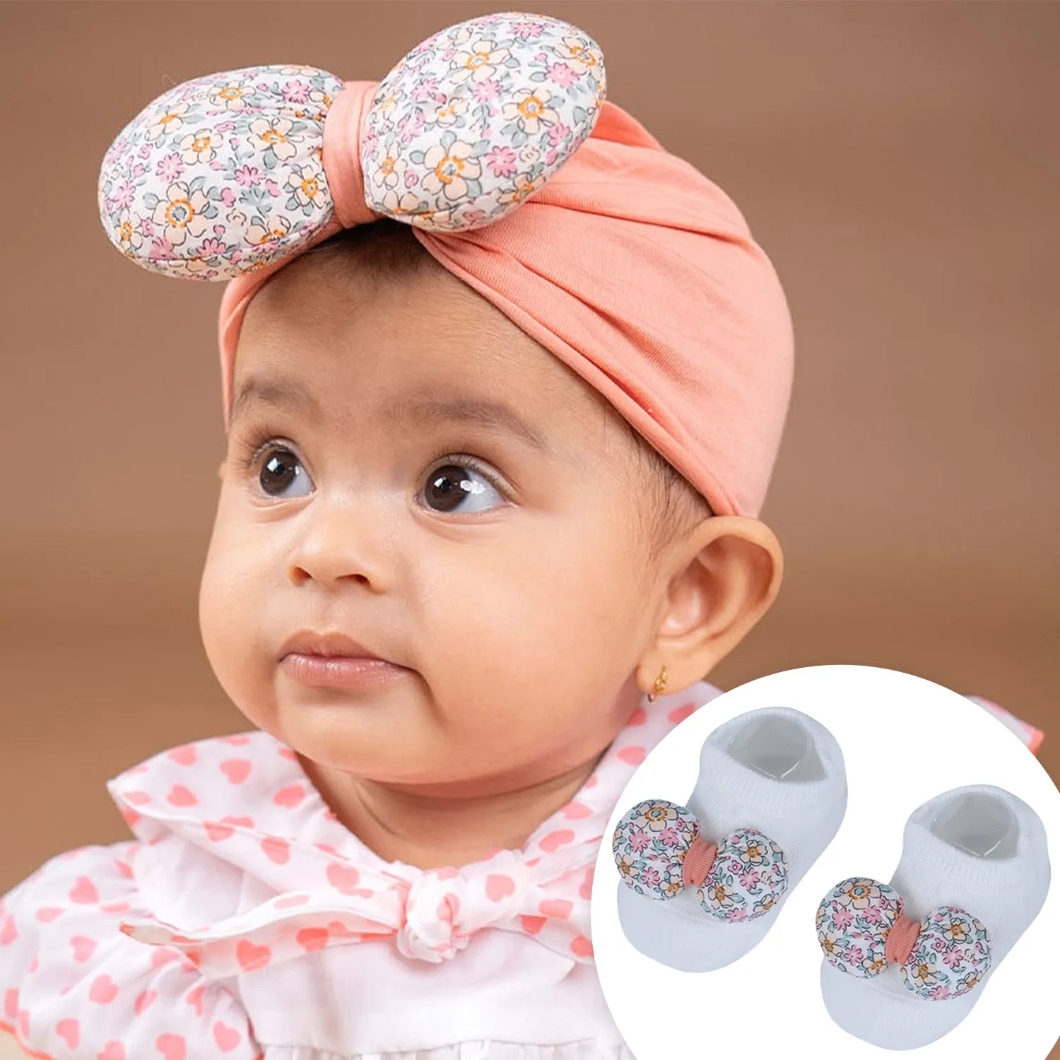Baby Moo Floral Bow Matching Cap And Socks Set - Peach