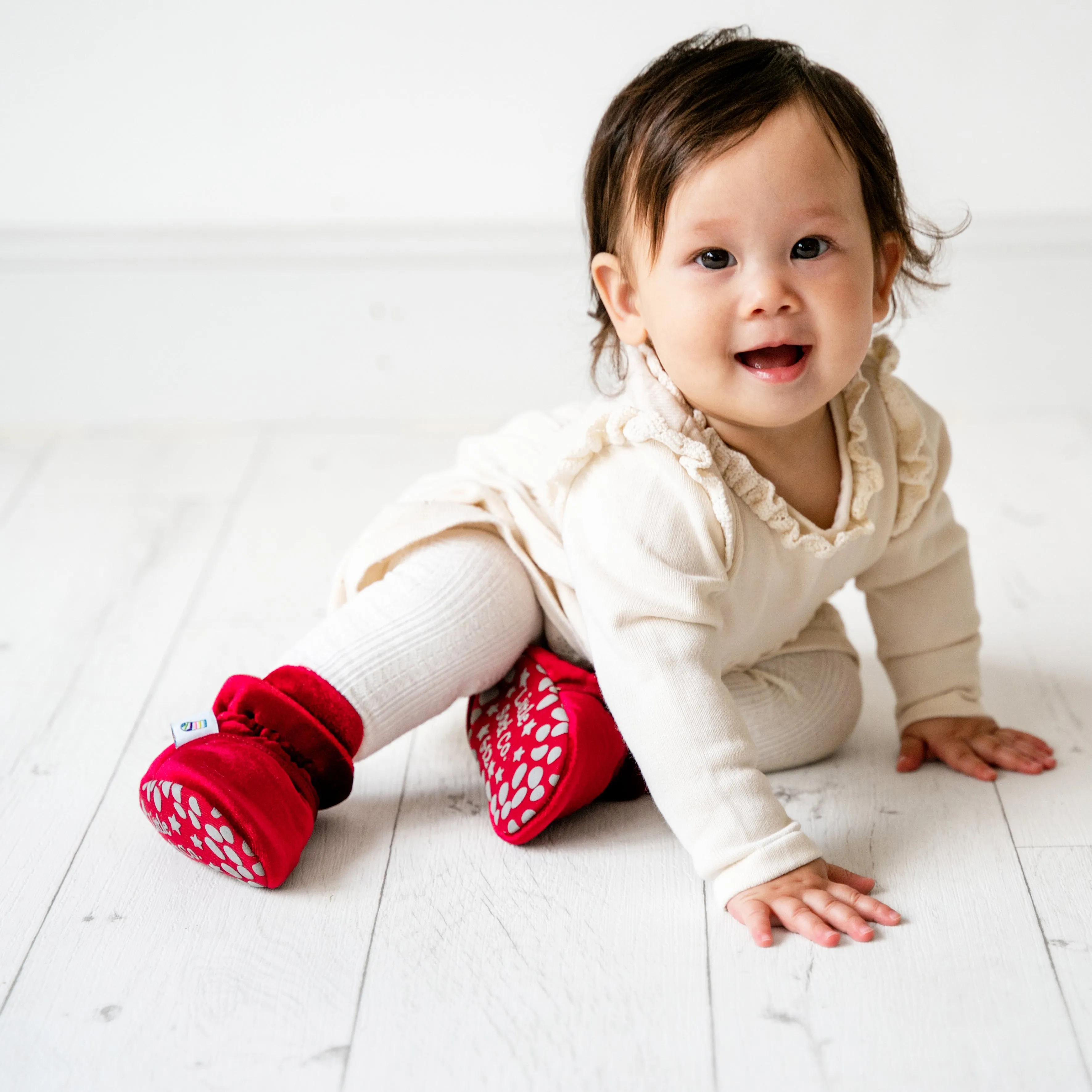 Stay-on, Non-Slip Crimson Red Velvet Booties   Amore Sock Bundle